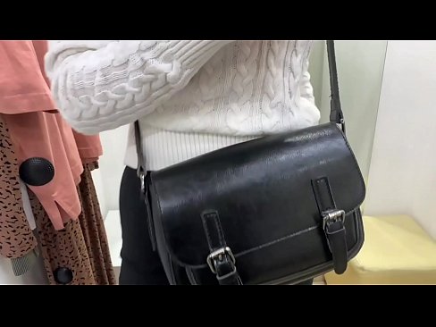 ❤️ Almenn sjálfsfróun ungrar tíkar FeralBerry með dildó í mátunarklefa ❤️❌ Bara klám á klám is.sexvideosex.top ﹏