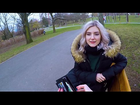 ❤️ Gleypir heitt ásamt ókunnugra fyrir peninga - blástur í garðinum eftir Evu Elfie ❤️❌ Bara klám á klám is.sexvideosex.top ﹏